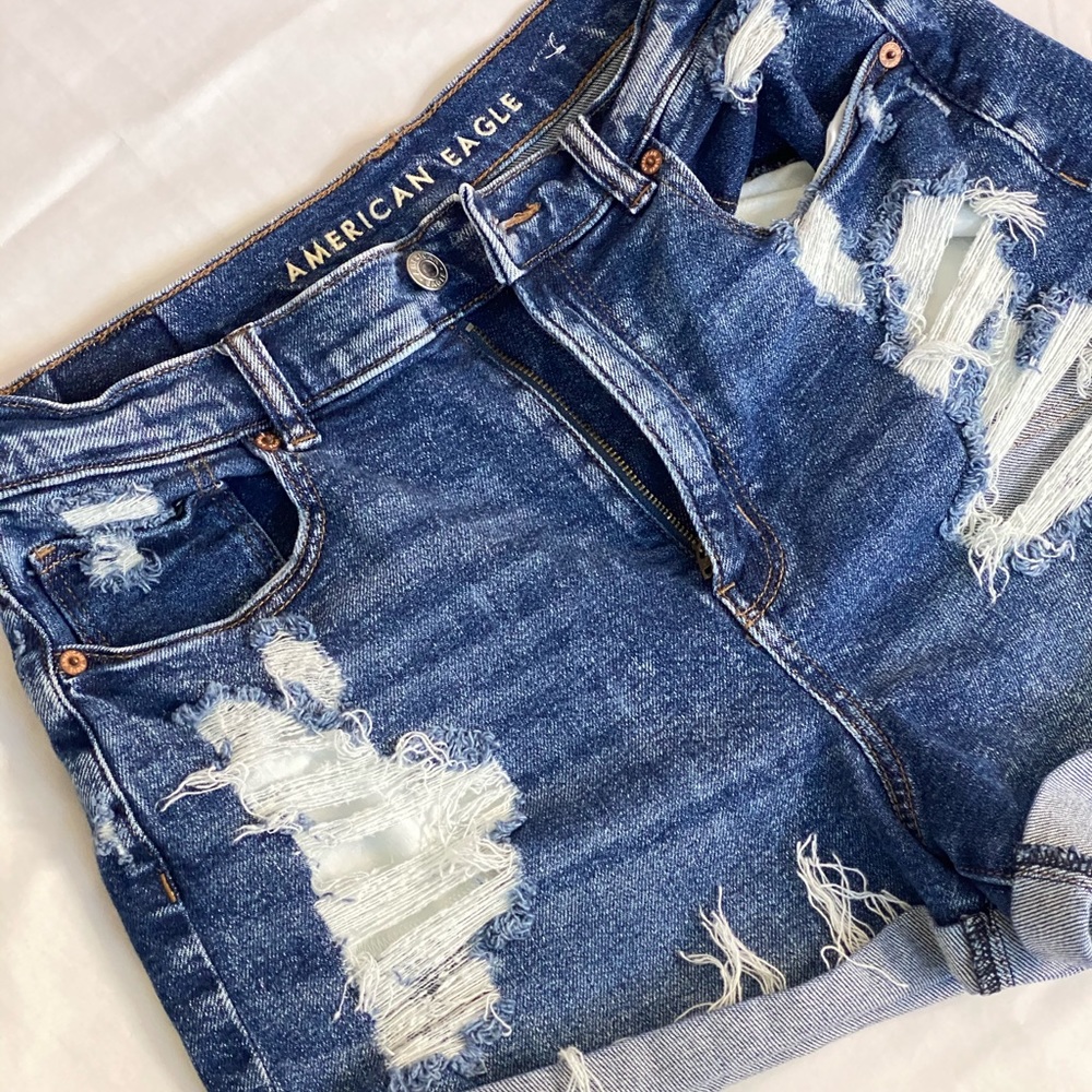 American Eagle High Waisted Mom Jean Shorts